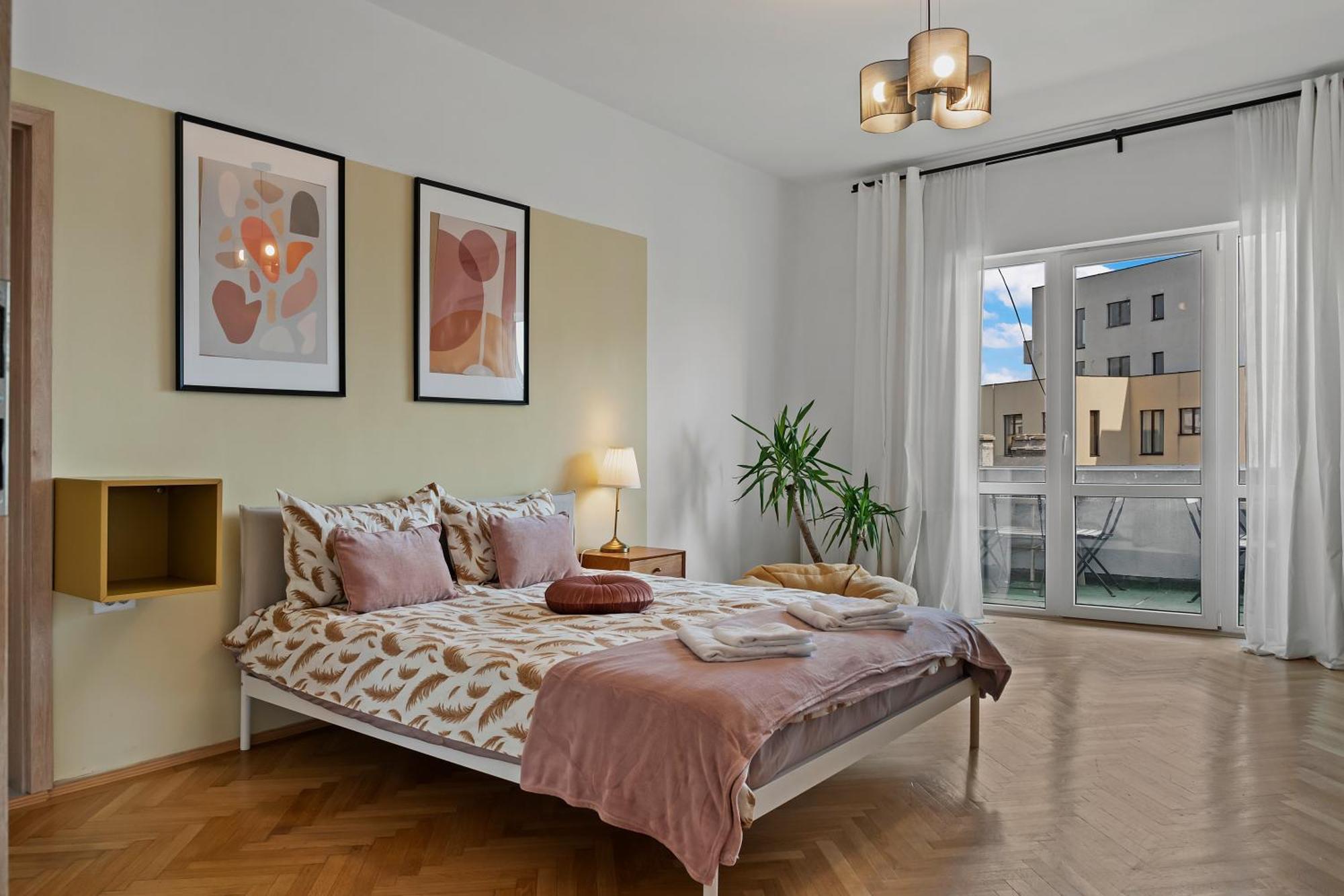 Ultracentral Dreamland Apartment 3 Bdrm Bucharest Exterior photo
