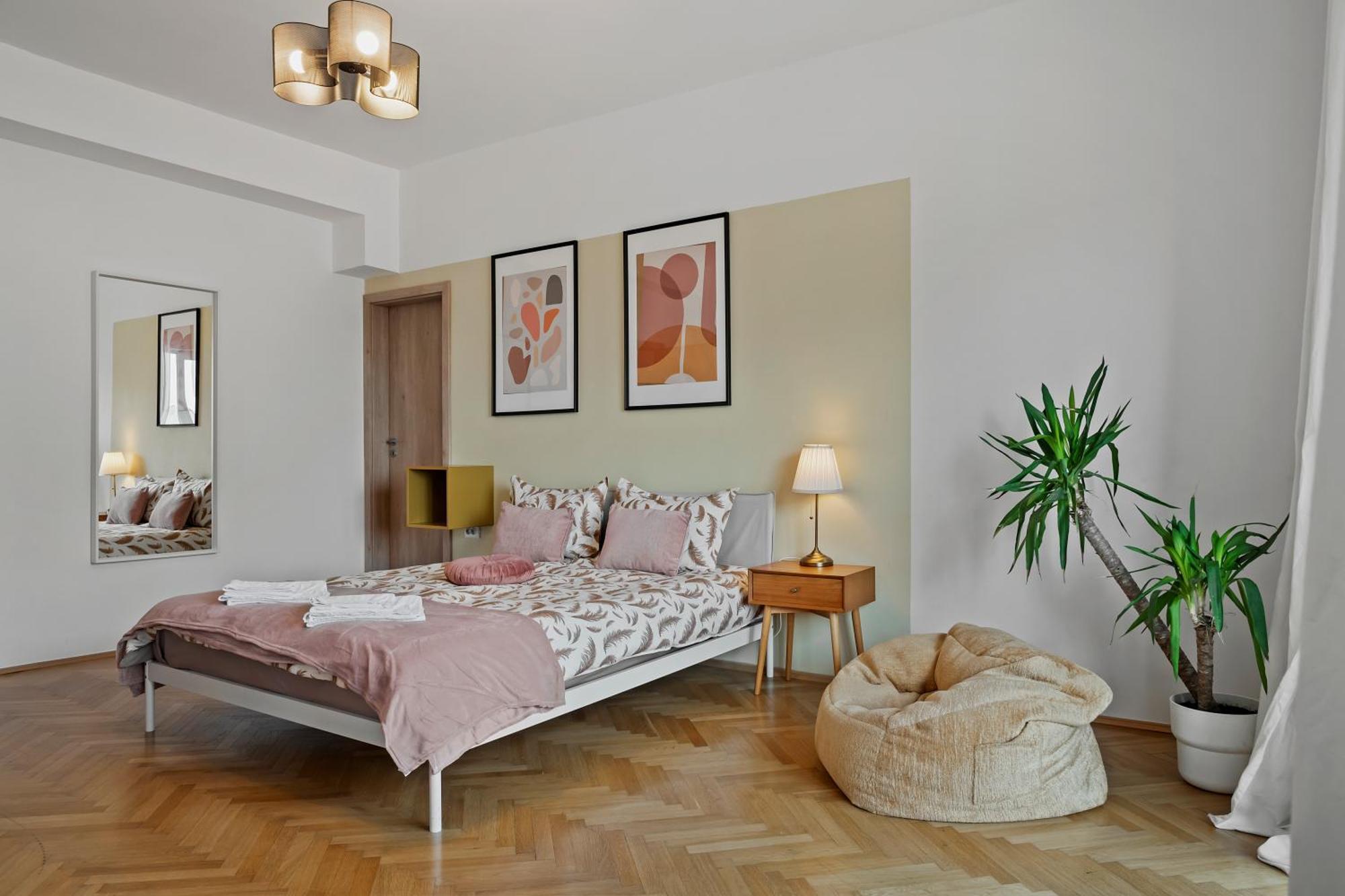 Ultracentral Dreamland Apartment 3 Bdrm Bucharest Exterior photo